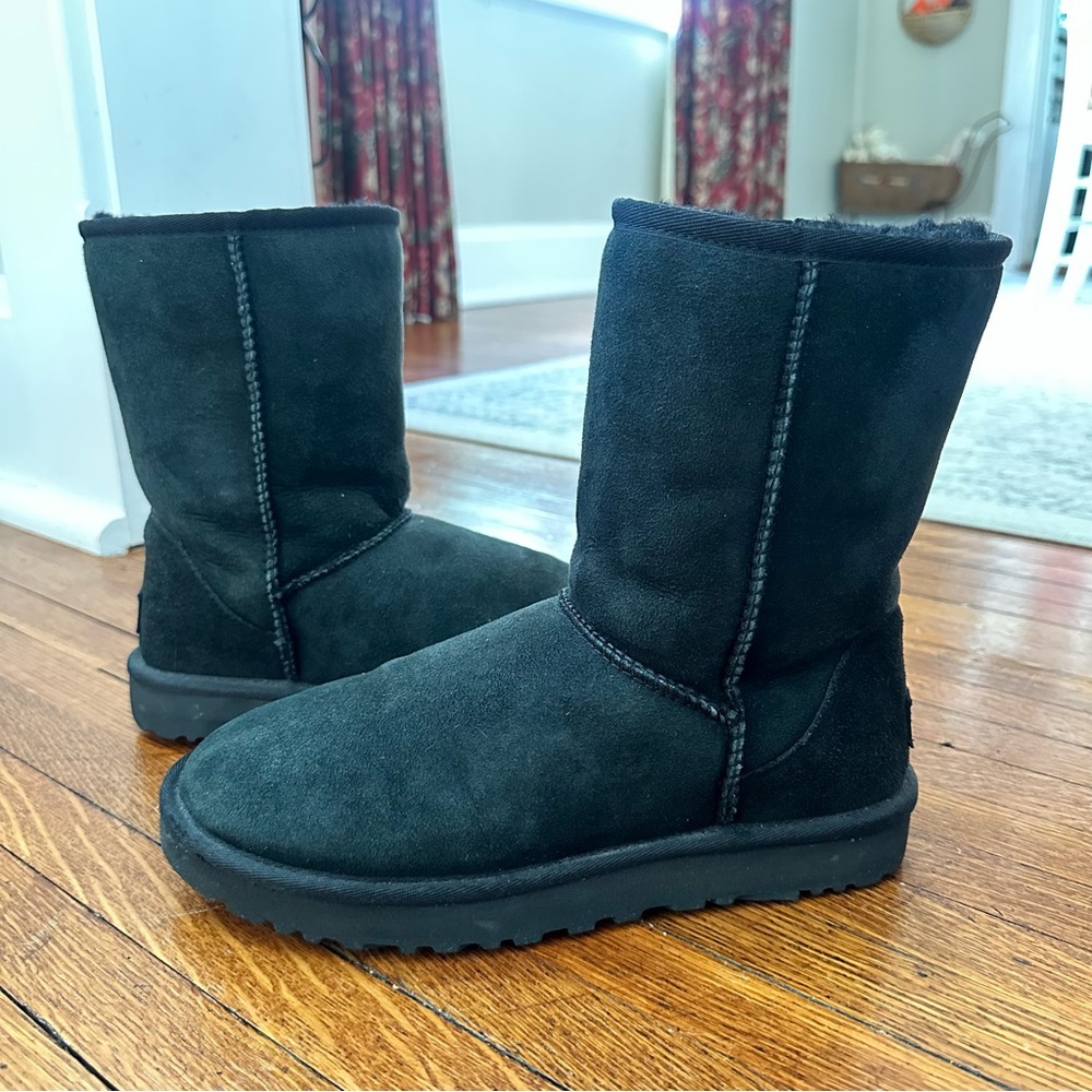 UGG Black Suede Boots - Size 8 (Free Shipping!)